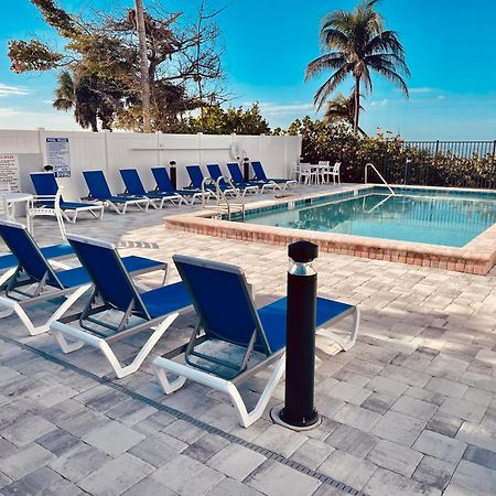 Villa Beachfront Corner: Gulf Views, Pool, Walk Times Sq à Fort Myers Beach Extérieur photo